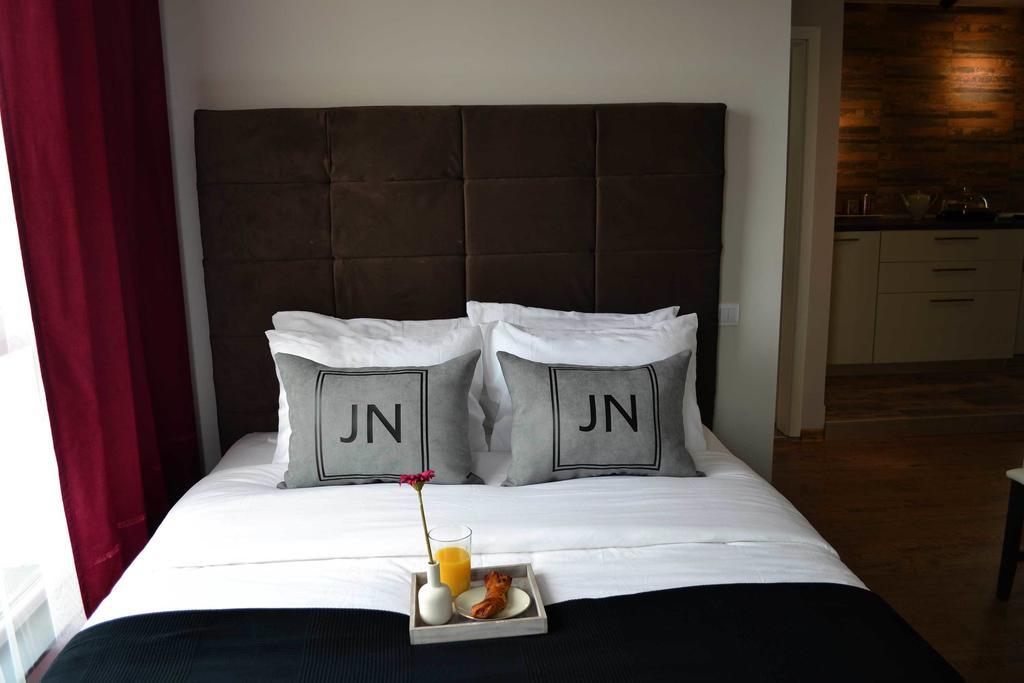 Jn Boutique Apartments Букурещ Стая снимка